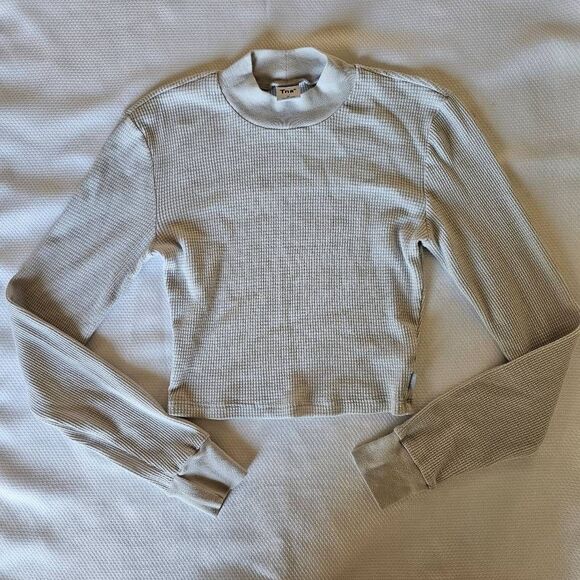 Aritzia Tna Grey Mock Neck Cropped Waffle Top Size Medium - Picture 1 of 5